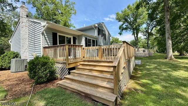 67 Tudor Ln, Berkeley Heights Twp., NJ 07922