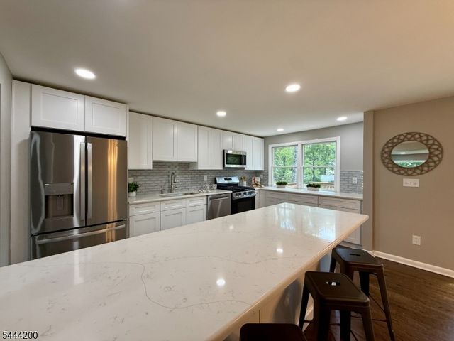 67 Tudor Ln, Berkeley Heights Twp., NJ 07922