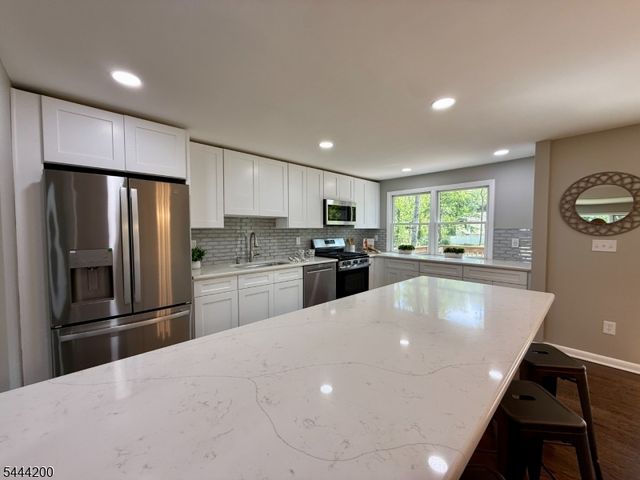 67 Tudor Ln, Berkeley Heights Twp., NJ 07922