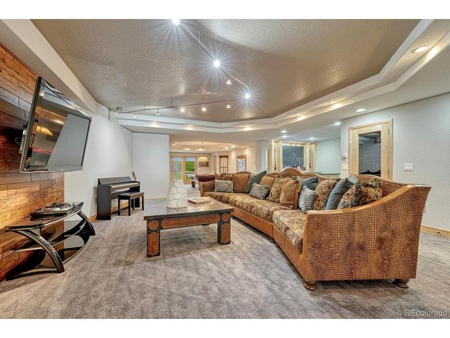 6234 Nautique Cir, Larkspur, CO 80118