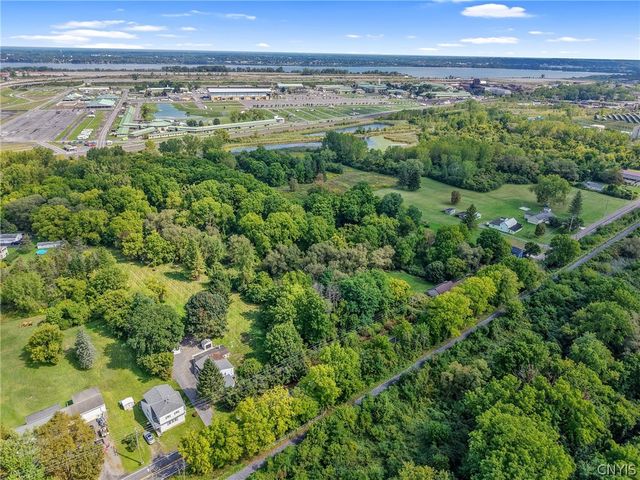 348 Gere Lock Road, Camillus, NY 13209