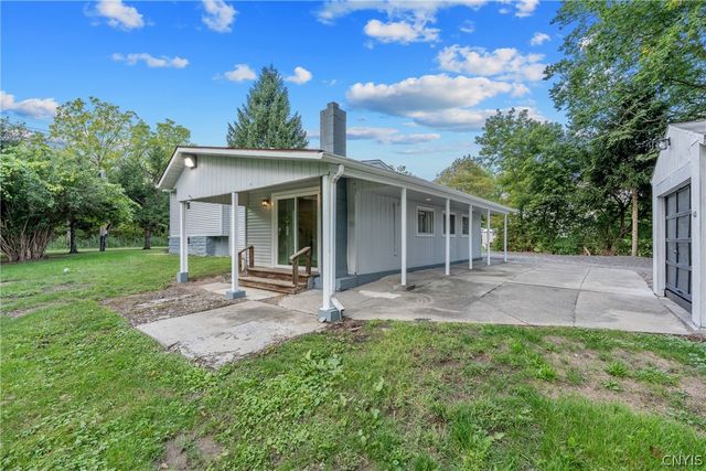 348 Gere Lock Road, Camillus, NY 13209