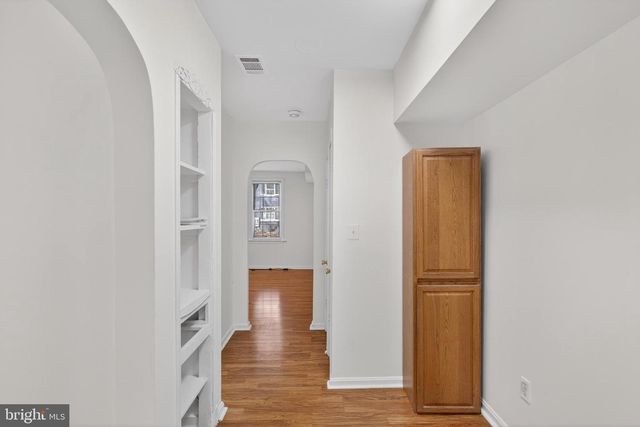 1305 ORREN ST NE, Washington, DC 20002