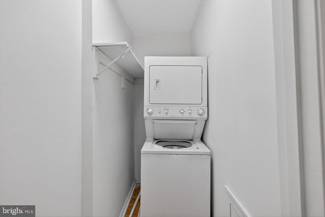 1305 ORREN ST NE, Washington, DC 20002