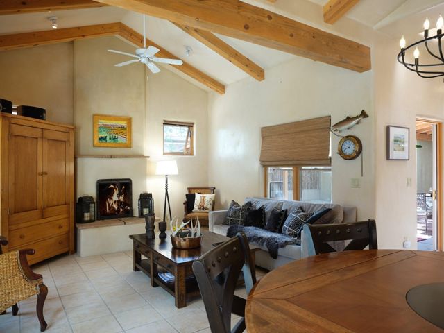 129 Bob Street, Santa Fe, NM 87501
