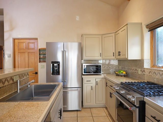 129 Bob Street, Santa Fe, NM 87501