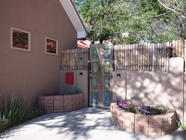 129 Bob Street, Santa Fe, NM 87501