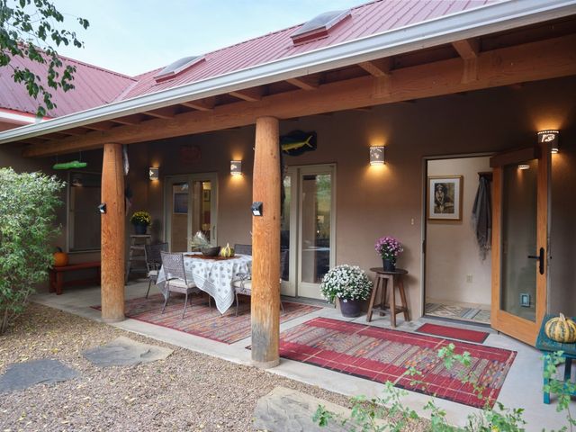 129 Bob Street, Santa Fe, NM 87501