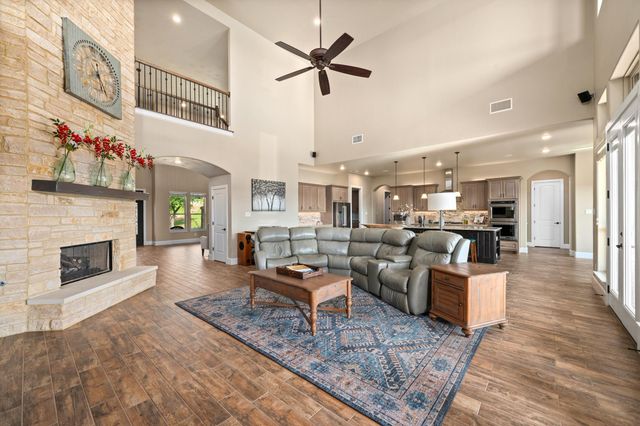 204 Wilderness TRL, Georgetown, TX 78633