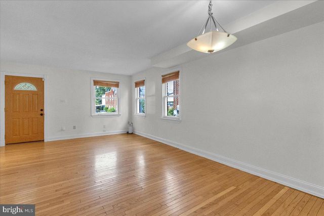 1193 46TH PL SE, Washington, DC 20019