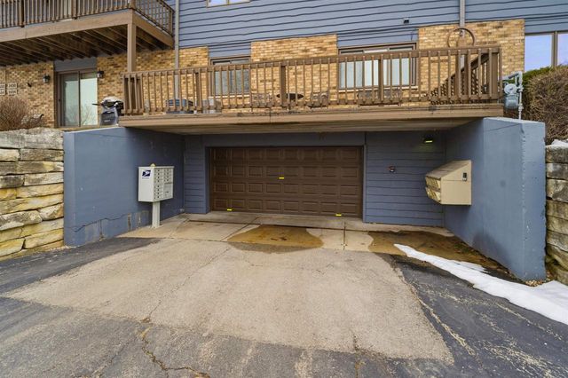 2490 STROEBE ISLAND DRIVE, Appleton, WI 54914