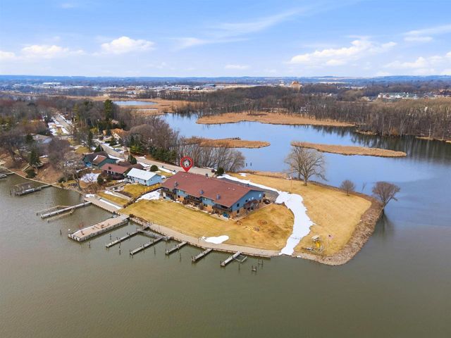2490 STROEBE ISLAND DRIVE, Appleton, WI 54914