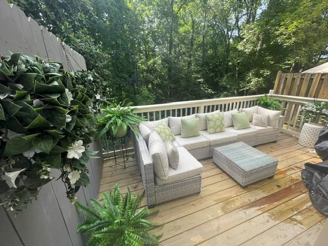 1924 Ivy Glen Drive SE, Smyrna, GA 30082
