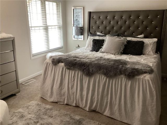 1924 Ivy Glen Drive SE, Smyrna, GA 30082