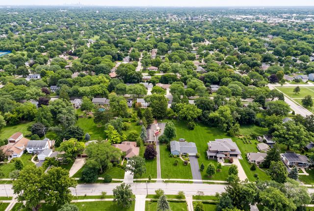 5807 Fairmount Avenue, Downers Grove, IL 60516