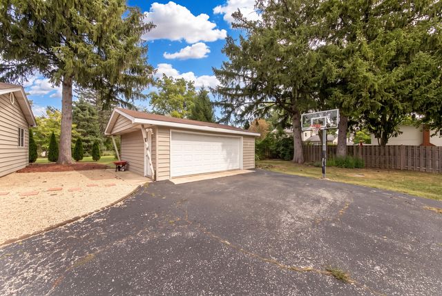 5807 Fairmount Avenue, Downers Grove, IL 60516