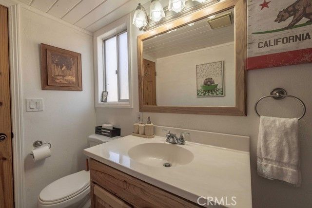 1000 Eagle Mountain Drive, Big Bear City, CA 92314