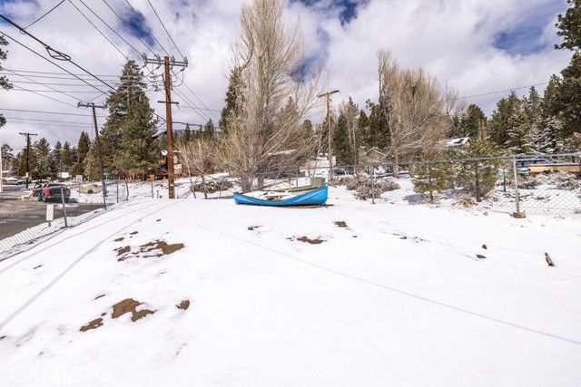 1000 Eagle Mountain Drive, Big Bear City, CA 92314