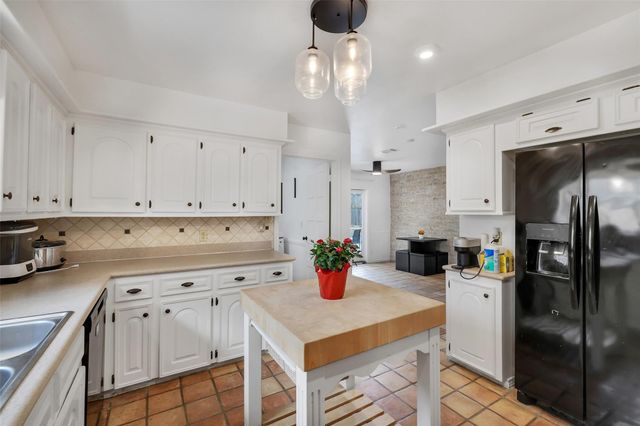 10718 Brentway Drive, Houston, TX 77070