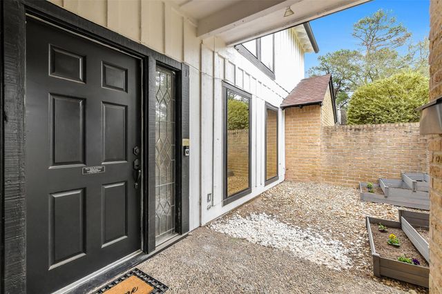 10718 Brentway Drive, Houston, TX 77070