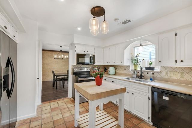 10718 Brentway Drive, Houston, TX 77070