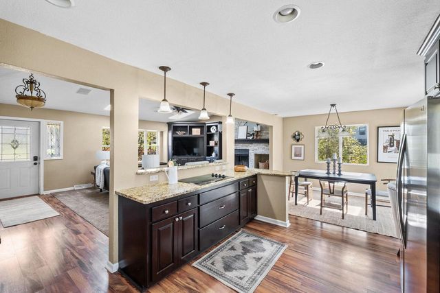 252 Willow DRIVE, Hartland, WI 53029