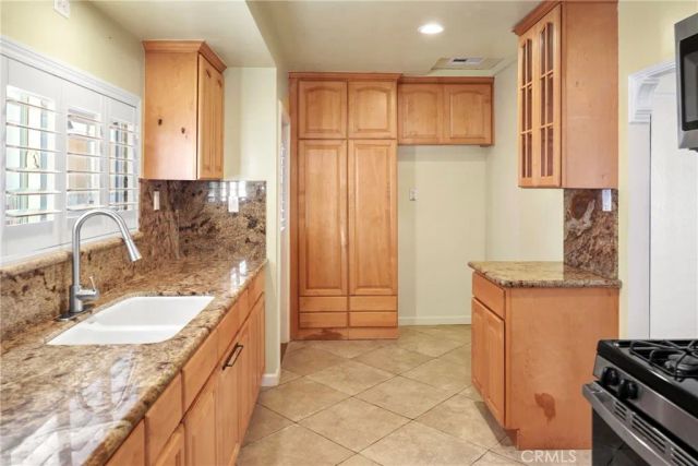 8465 San Carlos Avenue, South Gate, CA 90280