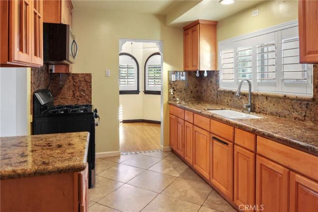 8465 San Carlos Avenue, South Gate, CA 90280