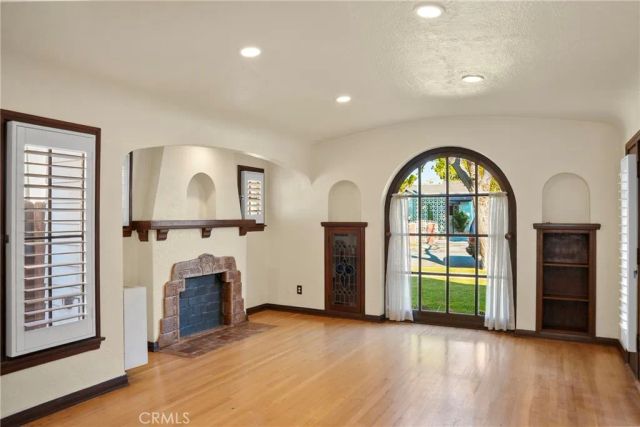 8465 San Carlos Avenue, South Gate, CA 90280