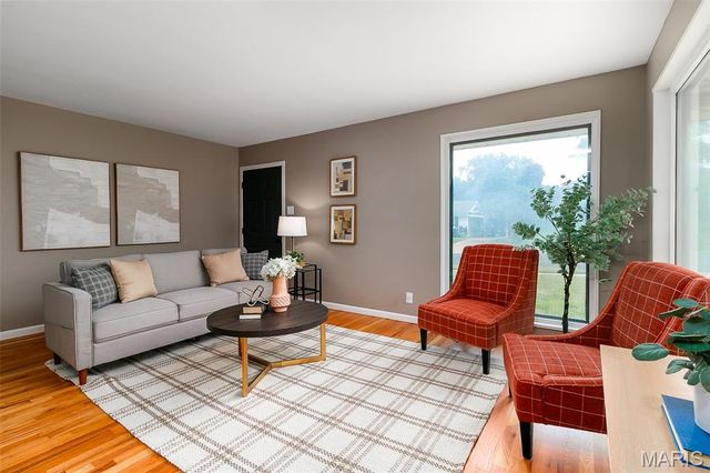 5685 Parchester Drive, Normandy, MO 63121
