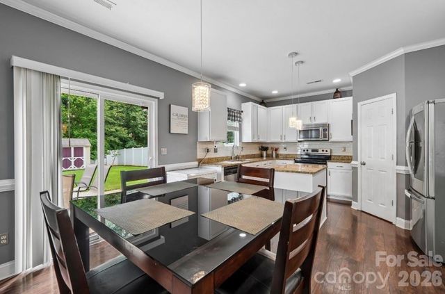 8810 Gray Willow Road, Charlotte, NC 28227