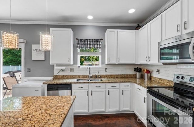 8810 Gray Willow Road, Charlotte, NC 28227