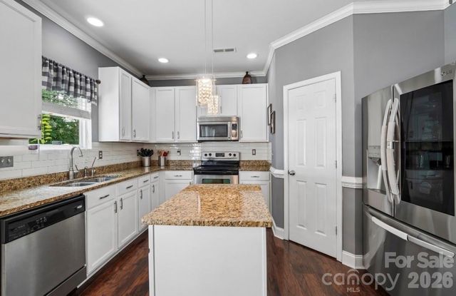 8810 Gray Willow Road, Charlotte, NC 28227
