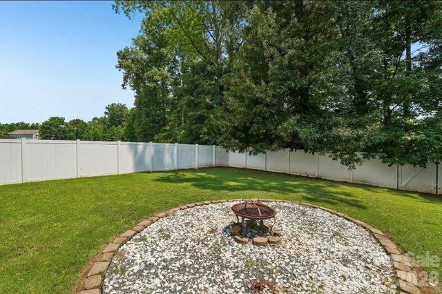 8810 Gray Willow Road, Charlotte, NC 28227