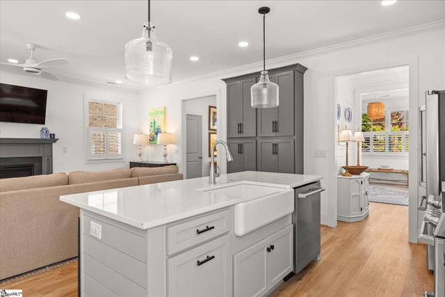 10 Maydell Avenue, Greenville, SC 29607