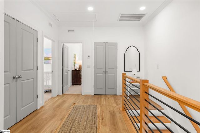 10 Maydell Avenue, Greenville, SC 29607