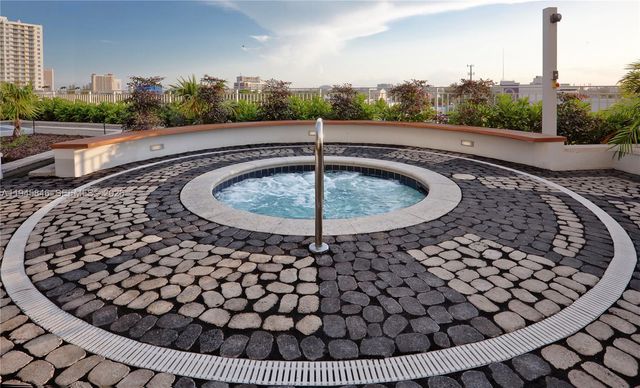 2020 N Bayshore Dr 1603, Miami, FL 33137