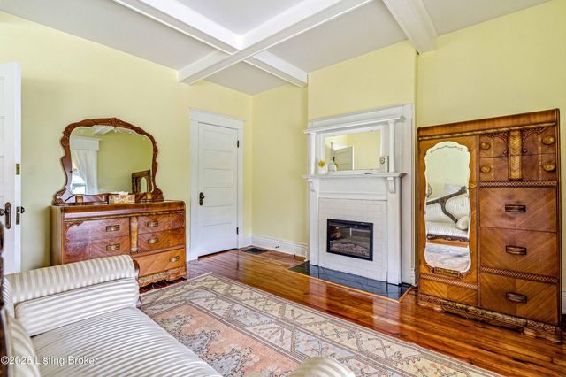 1332 Winter Ave, Louisville, KY 40204