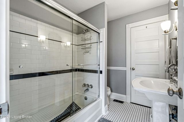 1332 Winter Ave, Louisville, KY 40204