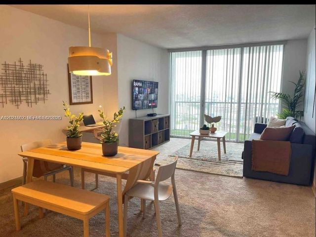 1750 N Bayshore Dr 2211, Miami, FL 33132