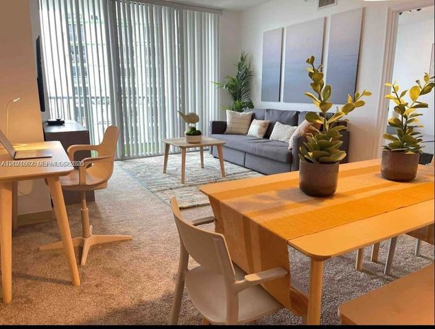 1750 N Bayshore Dr 2211, Miami, FL 33132