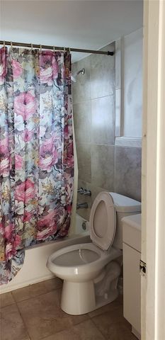 7220 SW 94th Pl G2, Miami, FL 33173