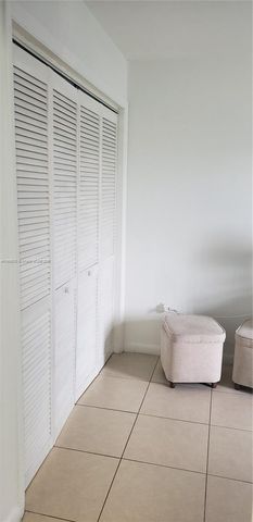 7220 SW 94th Pl G2, Miami, FL 33173