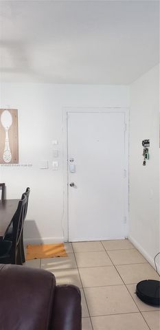 7220 SW 94th Pl G2, Miami, FL 33173