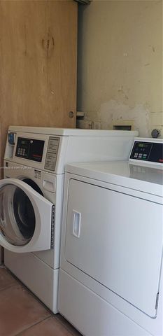 7220 SW 94th Pl G2, Miami, FL 33173