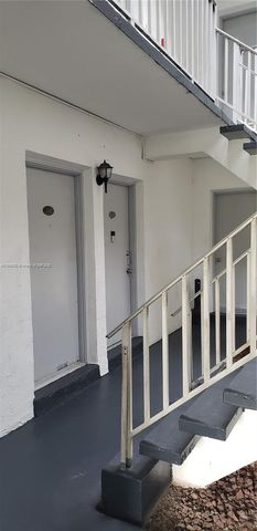 7220 SW 94th Pl G2, Miami, FL 33173