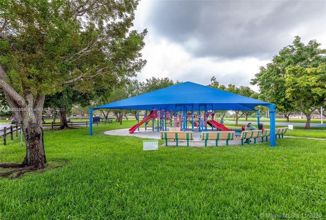 7220 SW 94th Pl G2, Miami, FL 33173