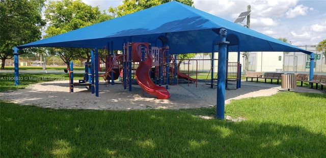 7220 SW 94th Pl G2, Miami, FL 33173