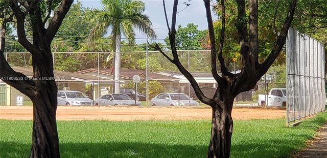 7220 SW 94th Pl G2, Miami, FL 33173