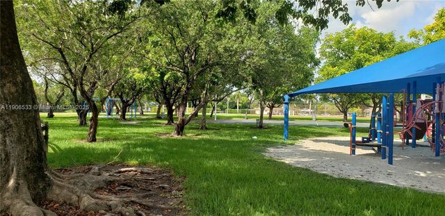 7220 SW 94th Pl G2, Miami, FL 33173